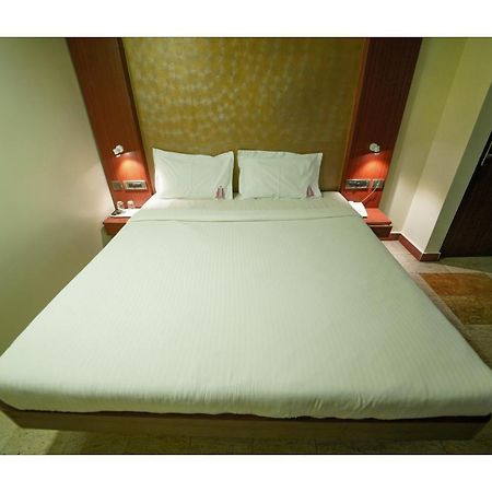 Everestparkresidency Hotel Tiruchirappalli Buitenkant foto