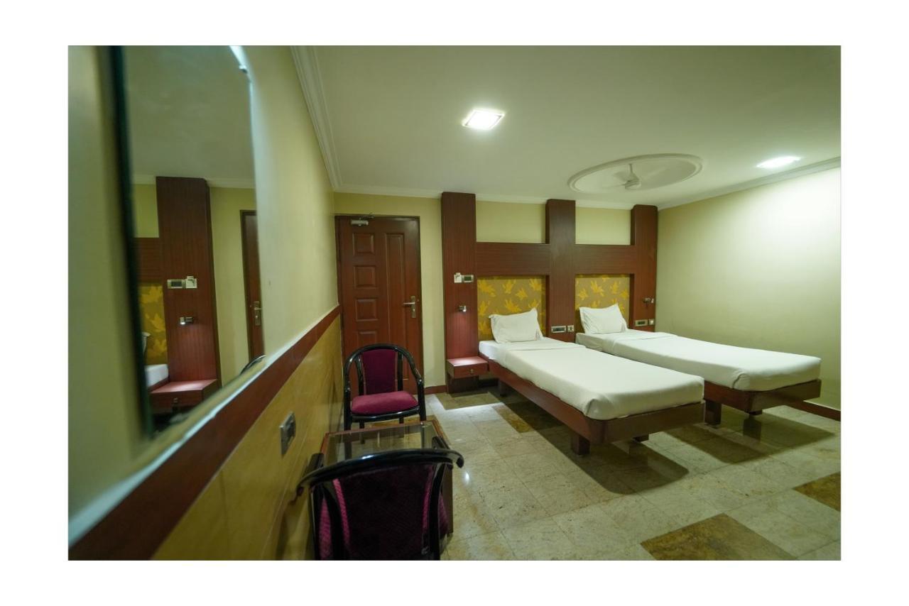 Everestparkresidency Hotel Tiruchirappalli Buitenkant foto