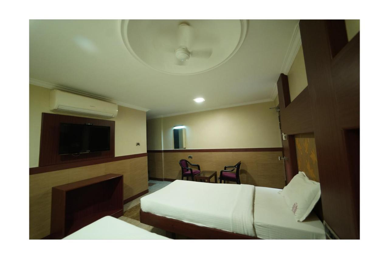 Everestparkresidency Hotel Tiruchirappalli Buitenkant foto
