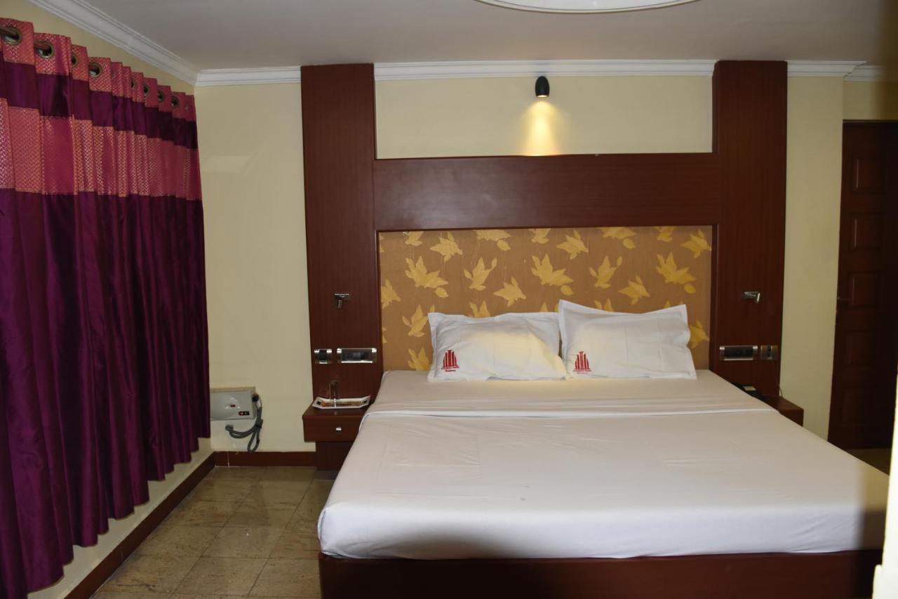 Everestparkresidency Hotel Tiruchirappalli Buitenkant foto