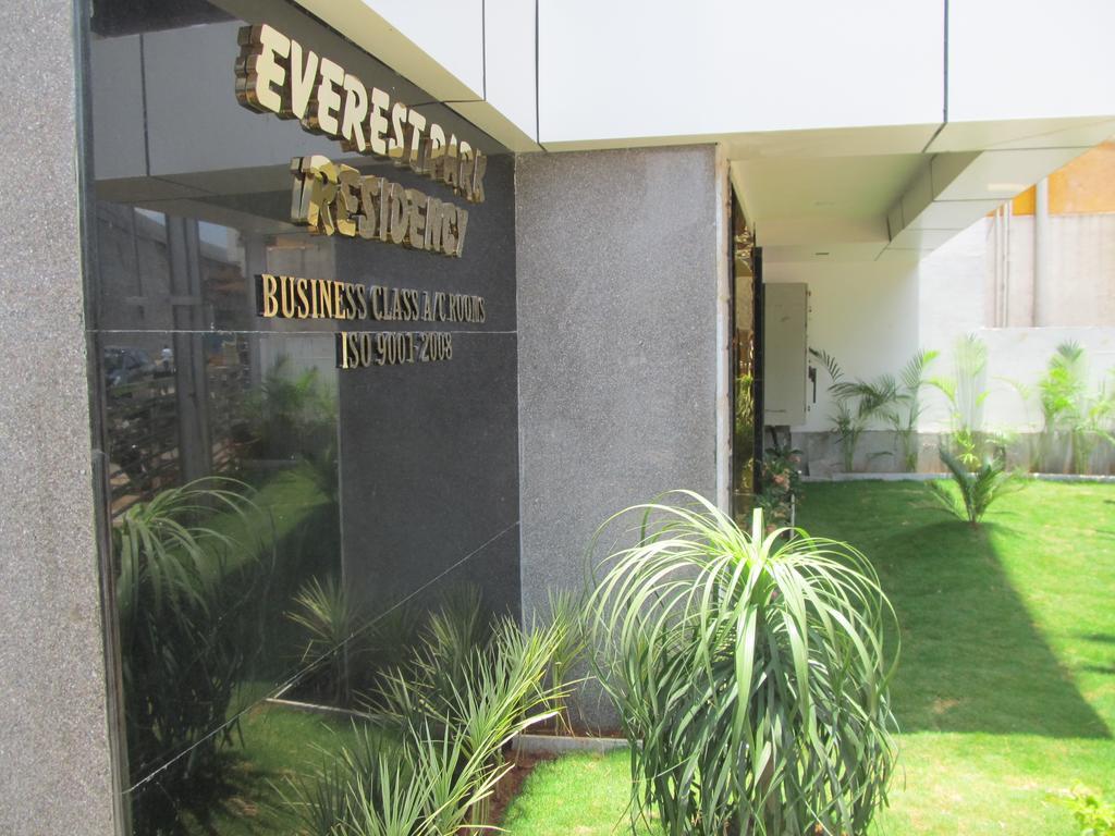 Everestparkresidency Hotel Tiruchirappalli Buitenkant foto