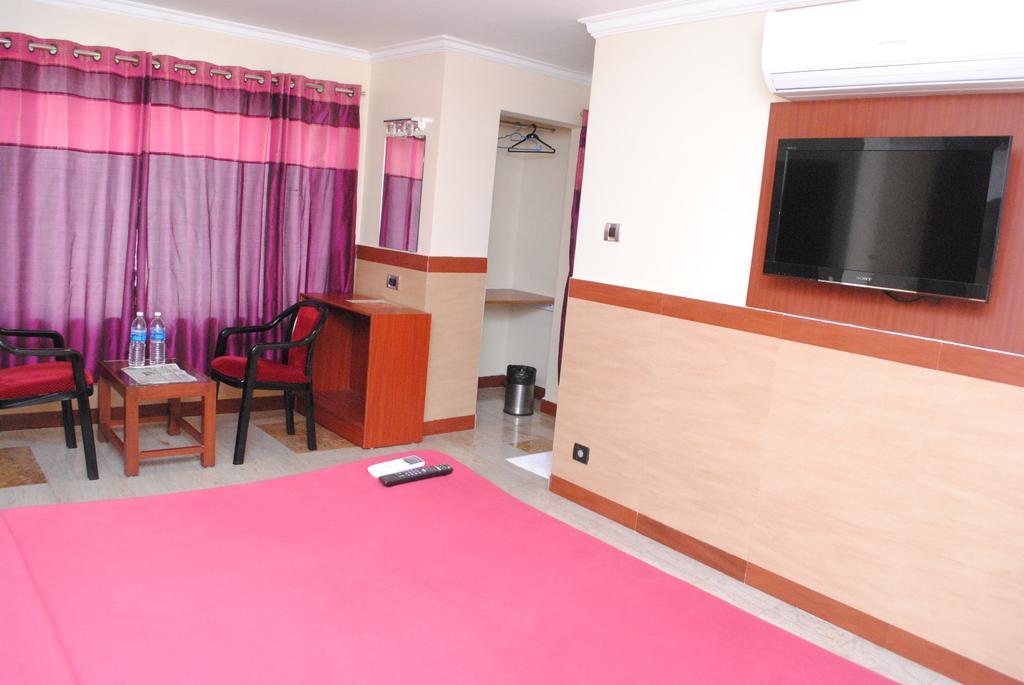 Everestparkresidency Hotel Tiruchirappalli Kamer foto