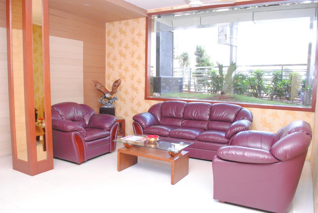 Everestparkresidency Hotel Tiruchirappalli Buitenkant foto