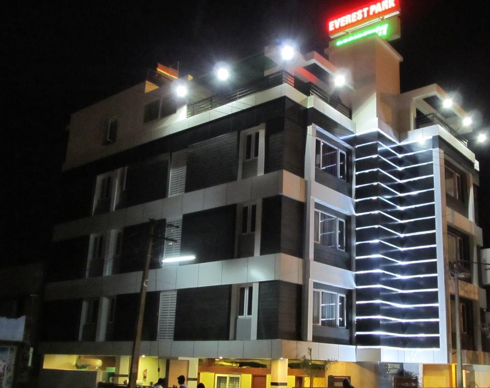 Everestparkresidency Hotel Tiruchirappalli Buitenkant foto