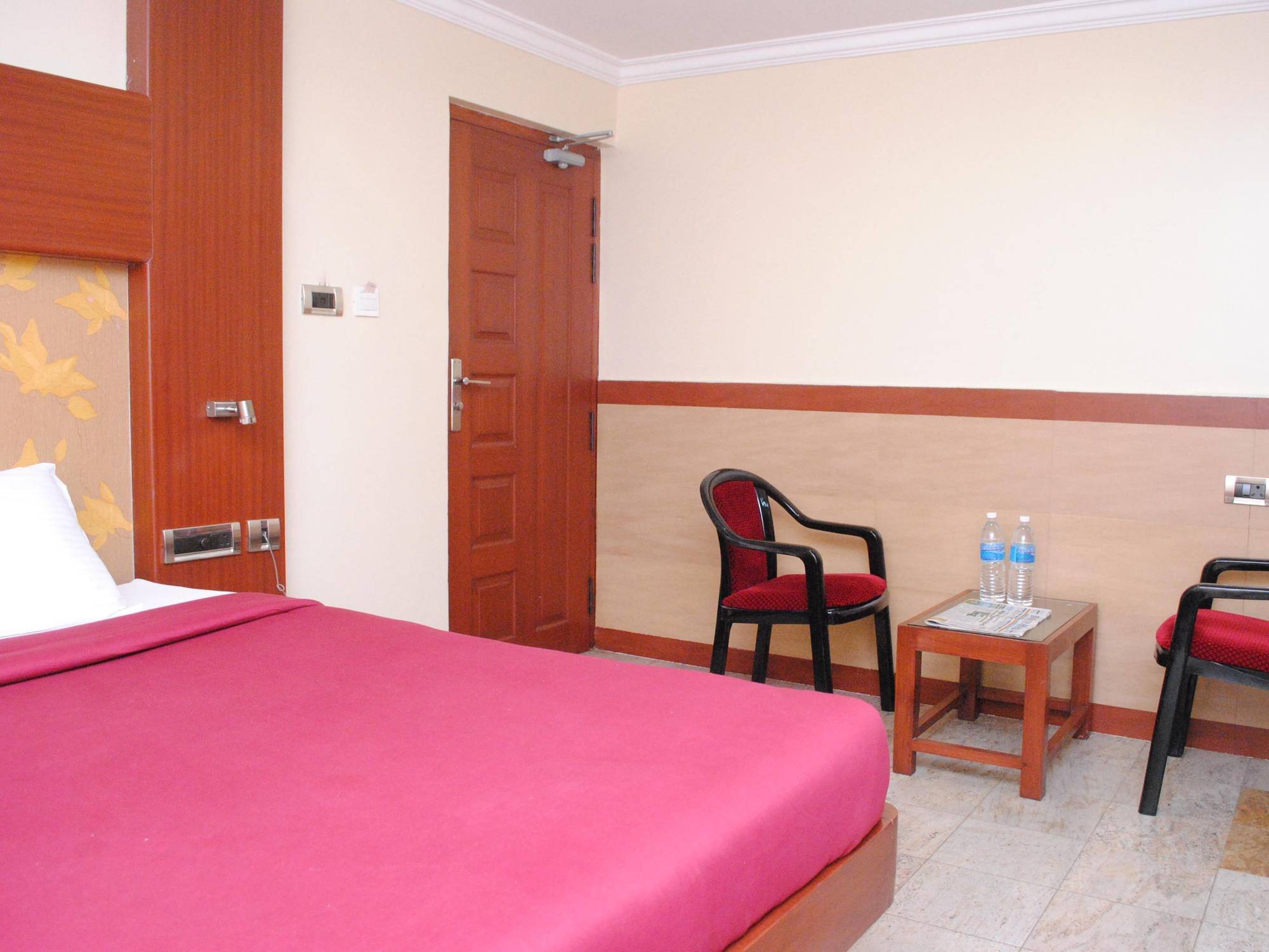 Everestparkresidency Hotel Tiruchirappalli Buitenkant foto